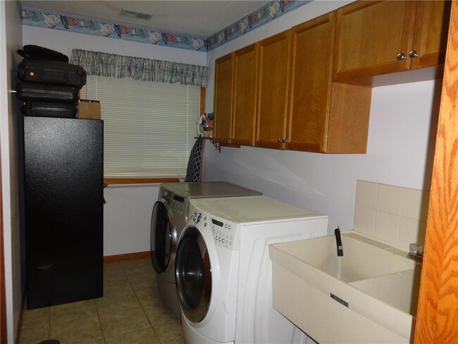 Building Photo - 18525 County Rd 24