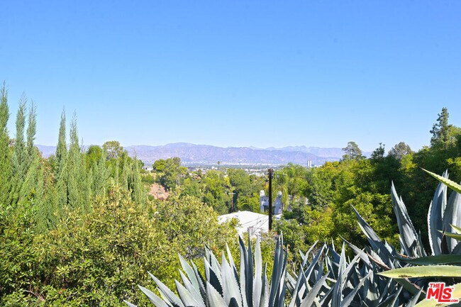 Building Photo - 11764 Laurelcrest Dr