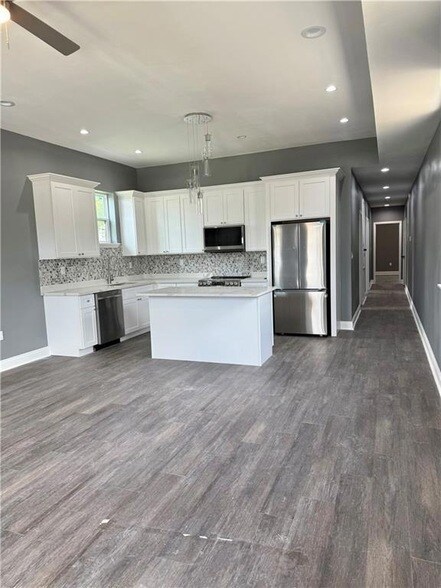 Building Photo - 8927 Fig St