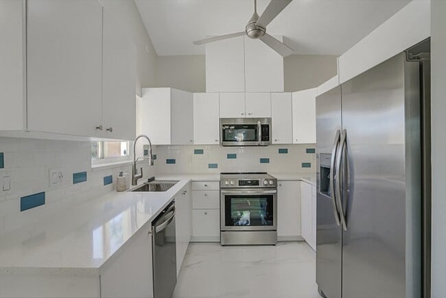 Building Photo - 1080 NW 20th Ave