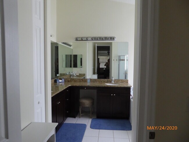 Building Photo - 552 Calamondin Way SW