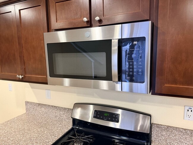 Building Photo - Estrella home for rent!