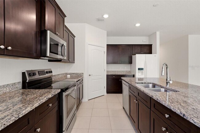 Building Photo - 13922 Woodbridge Terrace