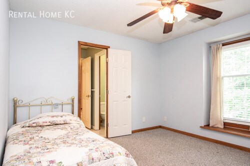 Building Photo - 10509 Ballentine-