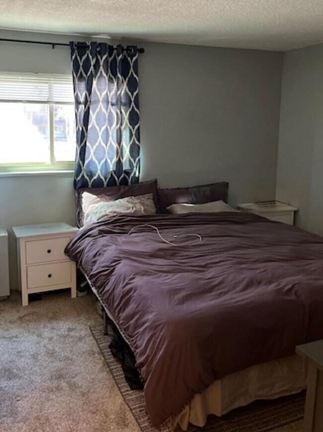 Building Photo - August 2026 Prelease! 2 Story, 2 BR 1.5 BA Condo at Wimbledon Condos