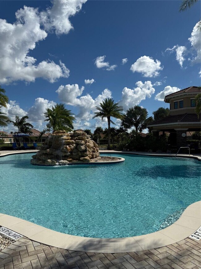 Building Photo - 12150 Bastille Cir S