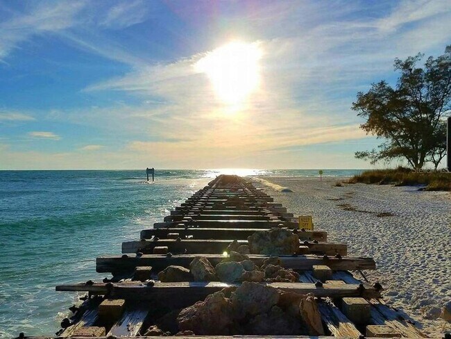 Building Photo - 6326 7th Ave W