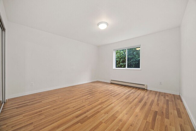 Building Photo - 1301-1305 Mitchell Ave