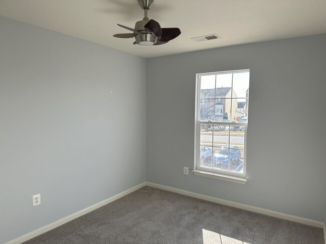 Building Photo - 153 Oxbow Dr