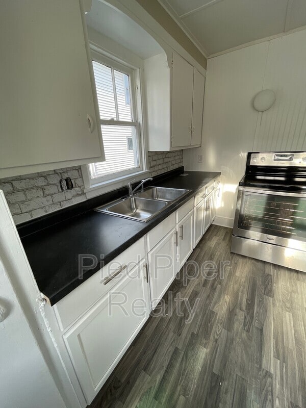 Building Photo - 1254 S Chicago Ave