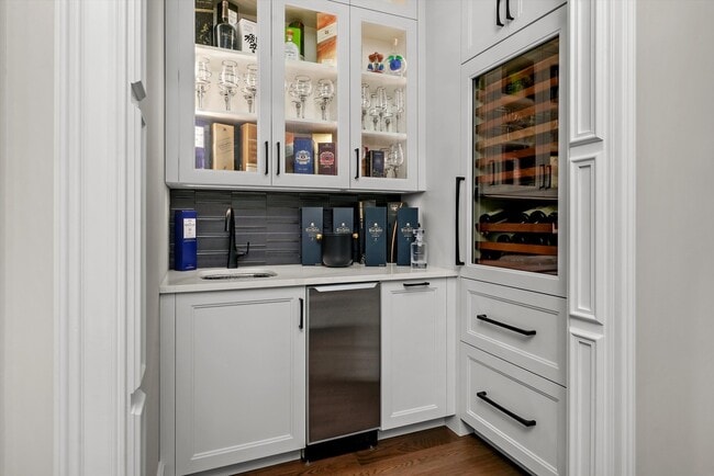 Building Photo - 6403 S Garfield St