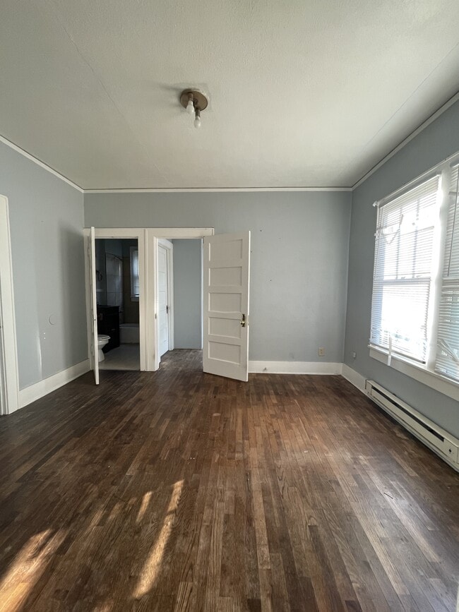 Building Photo - 1617 N C St