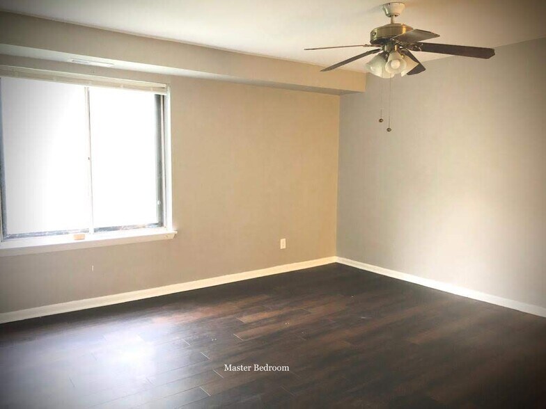 Building Photo - 123 Echelon Rd