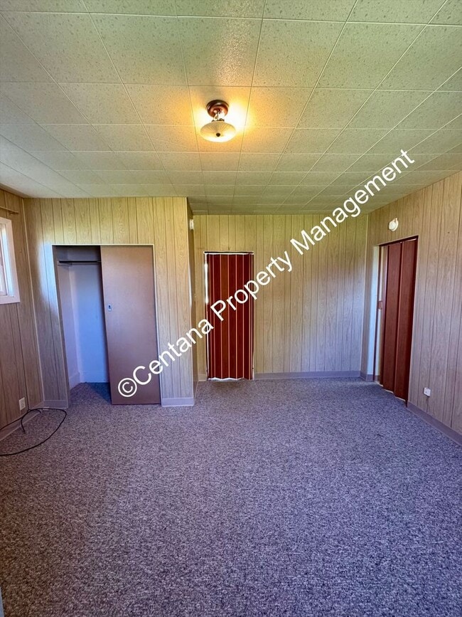 Building Photo - 1 Bed 1 Bath Located in the Flats