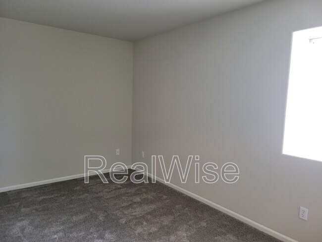 Building Photo - 2478 SW Timber View Ct
