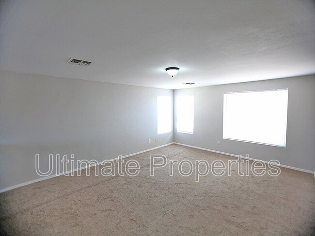 Building Photo - 12511 N 121st Dr