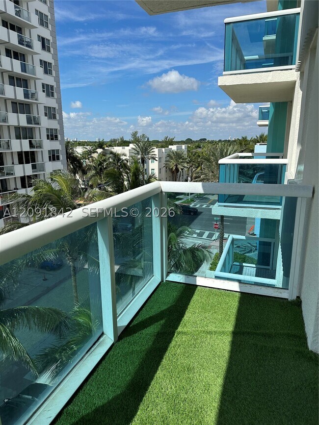 Building Photo - 9201 Collins Ave