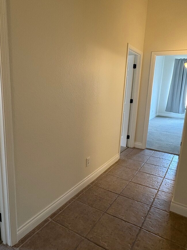 Building Photo - 7260 E Softwind Dr