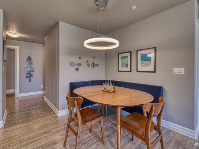 Building Photo - 6554 Hunt Highlands Loop