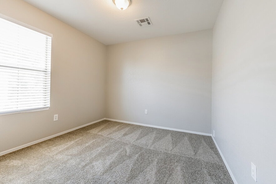 Building Photo - 1312 S Boulder Ct