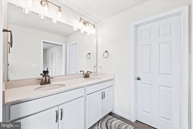 Building Photo - 2848 White Tail Dr