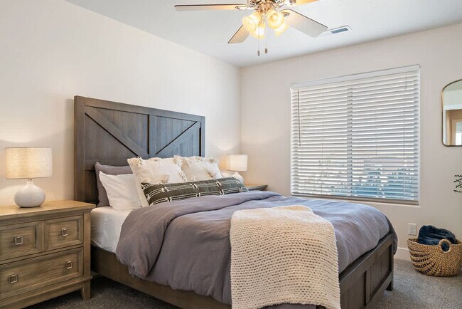 Building Photo - 3273 2530 S