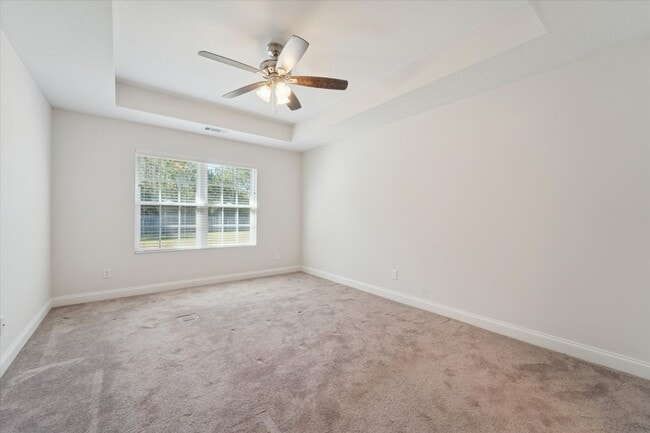 Building Photo - AVAILABLE NOW! (Pet Friendly)