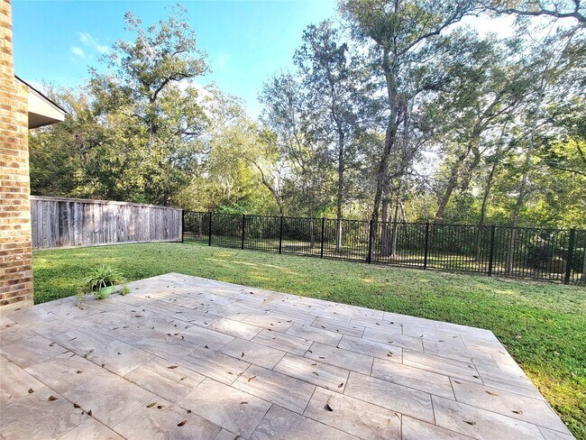 Building Photo - 5822 Crawford Hill Ln