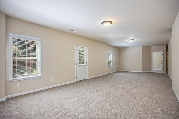 Building Photo - 2295 Manor View