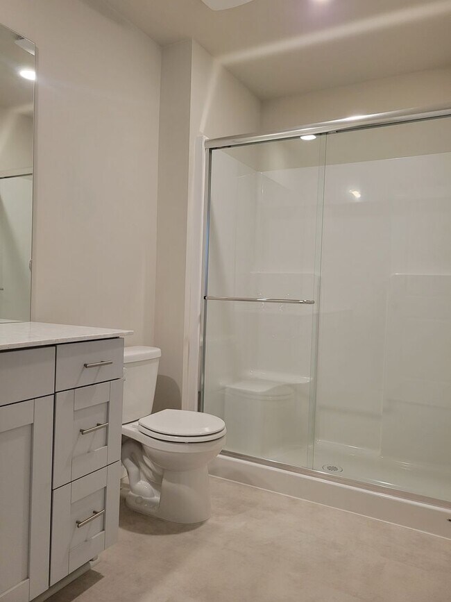 Building Photo - Beautiful, brand new 4 bedroom for Rent Now!