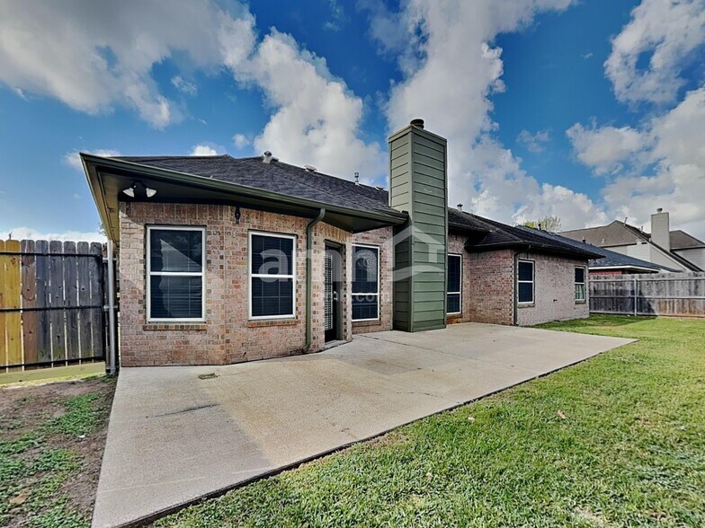 Building Photo - 1601 Oak Pl Ct