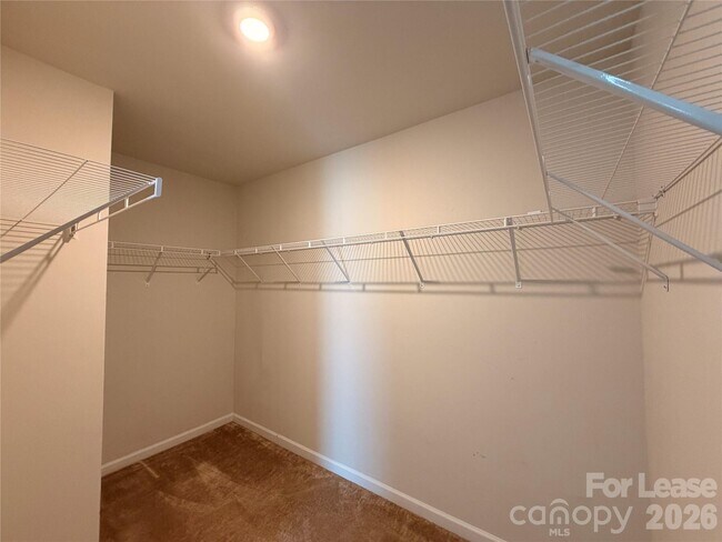 Building Photo - 9330 Grand Valley Dr