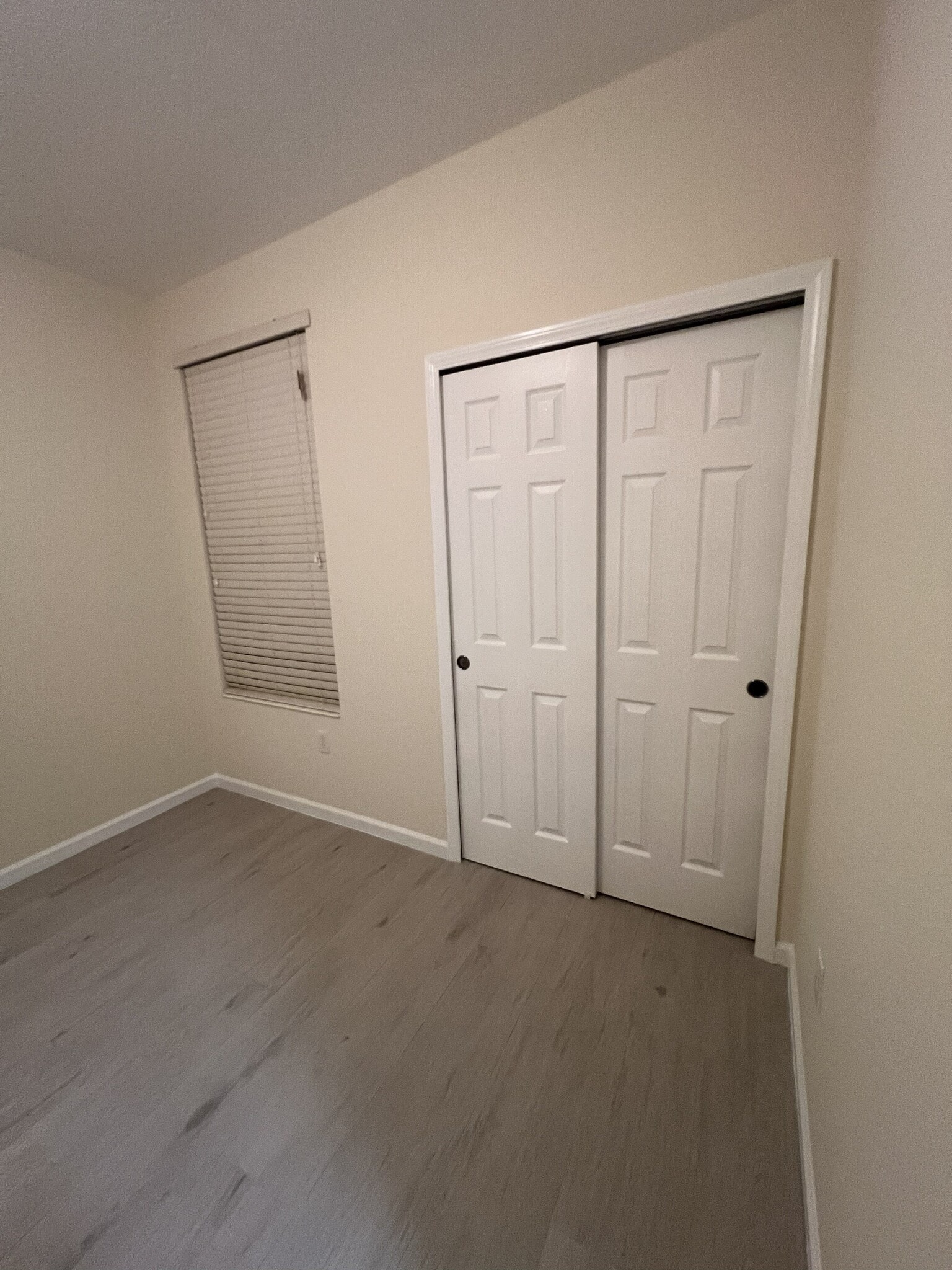 Building Photo - 2128 River Turia Cir