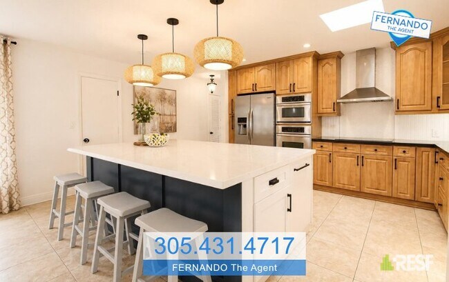 Building Photo - 5380 SW 92nd Ave