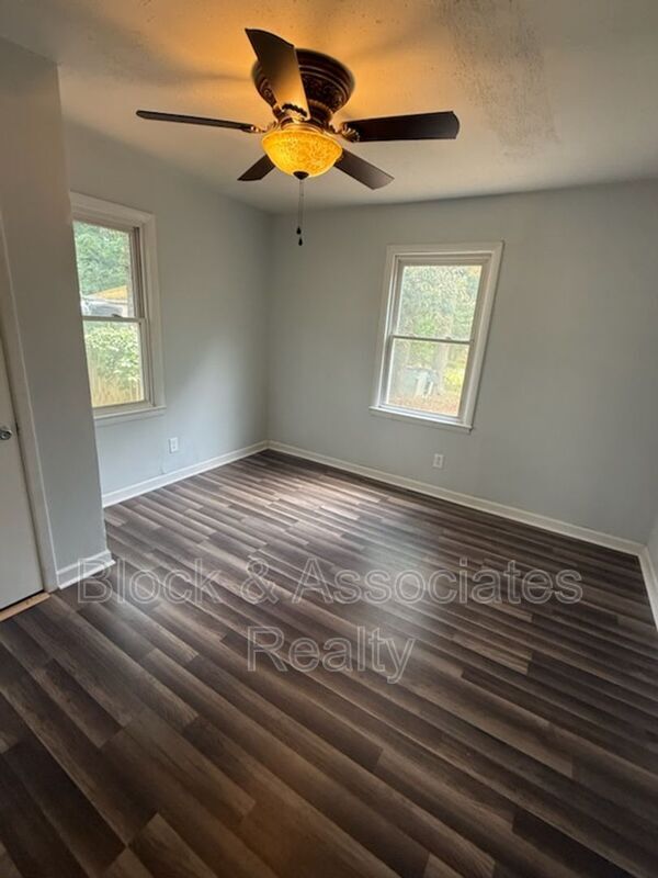 Building Photo - 170 New Salem Rd