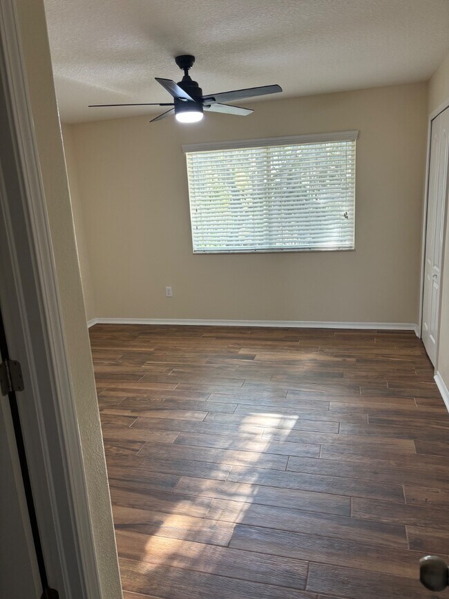 Building Photo - 4195 Winding Vine Dr