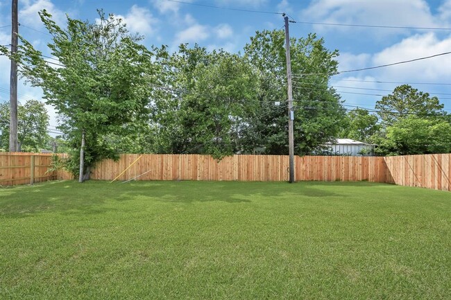 Building Photo - 13222 Donegal Way