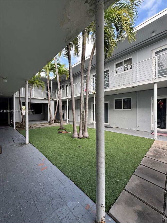 Building Photo - 5305 Biscayne Blvd