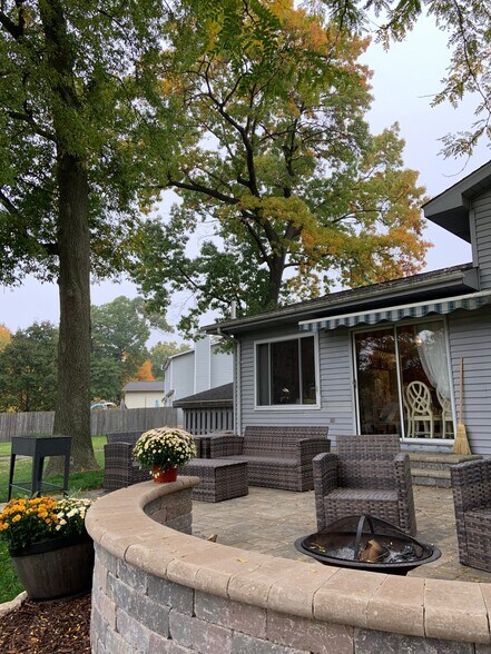 Building Photo - 61407 Dean Dr