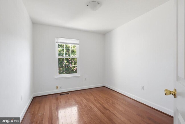 Building Photo - 14214 Beddingfield Way