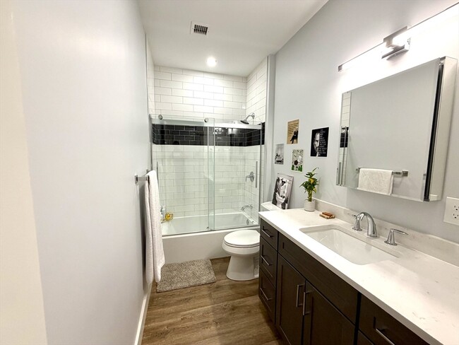 Building Photo - 21 Summer St