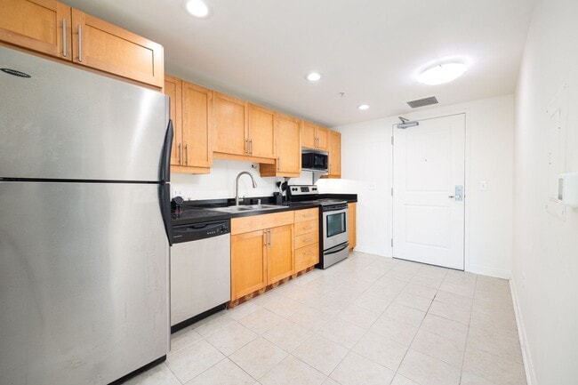 Primary Photo - Modern Studio in Park Terrace | Water Incl...