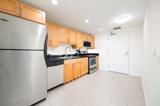 Building Photo - Modern Studio in Park Terrace | Water Incl...