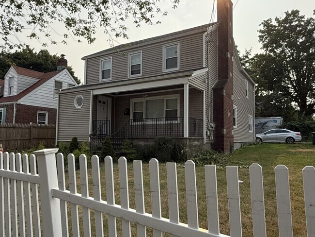 Primary Photo - 203 Horace St