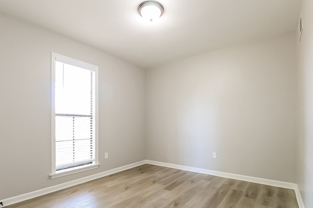 Building Photo - 6170 Chickasaw Dr