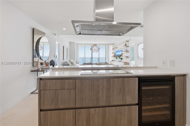 Building Photo - 360 Ocean Dr