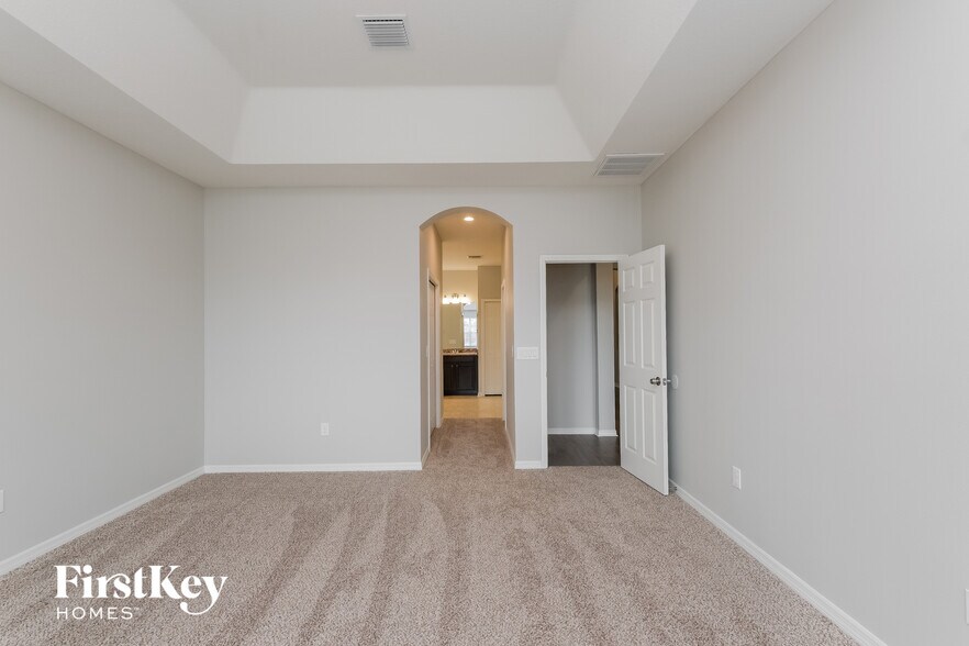 Building Photo - 10109 Caraway Spice Ave