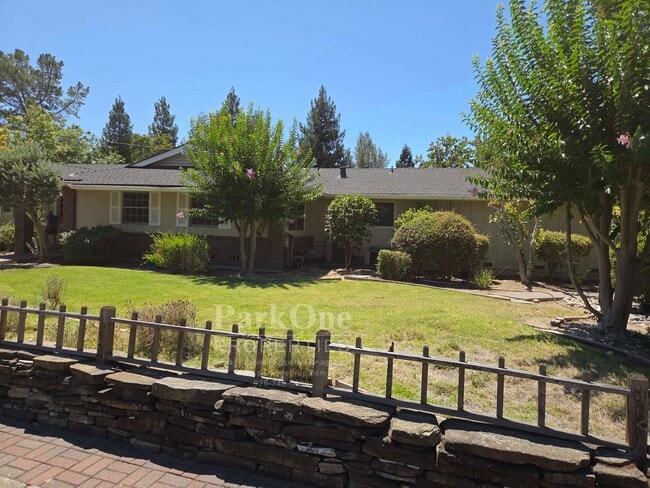 Primary Photo - Single Level Alamo Rental near Roundhill G...