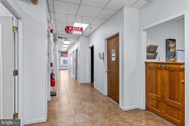 Primary Photo - 525 Penn St