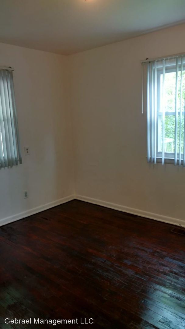 Building Photo - 4420 Davison Rd